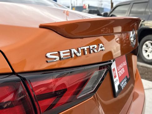 Used 2021 Nissan Sentra SR image 9