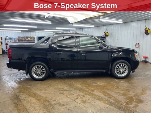 Used 2011 Chevrolet Avalanche LT w/ Luxury Package image 7