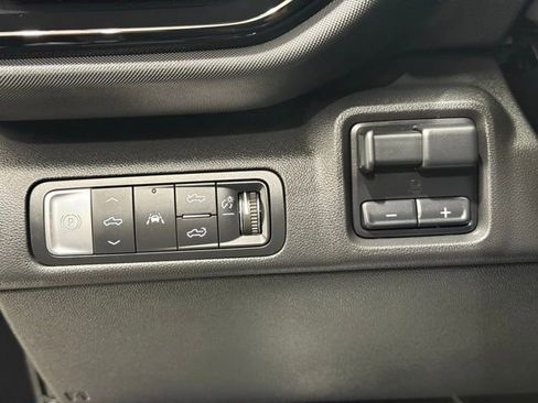 Used 2025 Chevrolet Silverado EV RST image 34