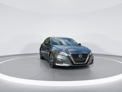 Used 2020 Nissan Altima 2.5 SR w/ Premium Package AWD/4WD image 3