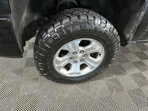 Used 2018 Chevrolet Silverado 1500 LT w/ All Star Edition AWD/4WD image 9