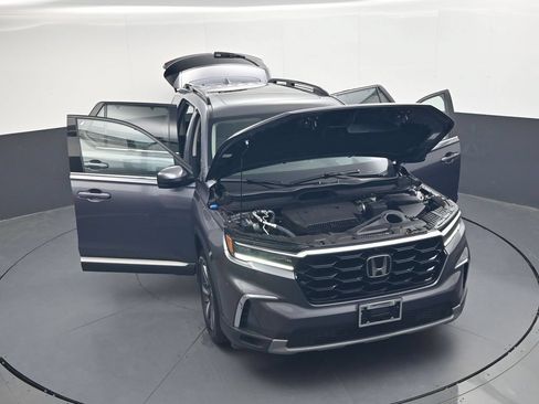 Used 2023 Honda Pilot Elite image 53