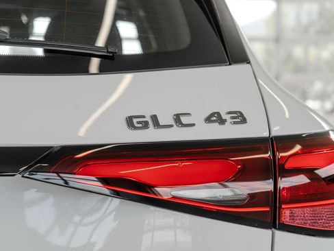 New 2025 Mercedes-Benz GLC 43 AMG 4MATIC image 24