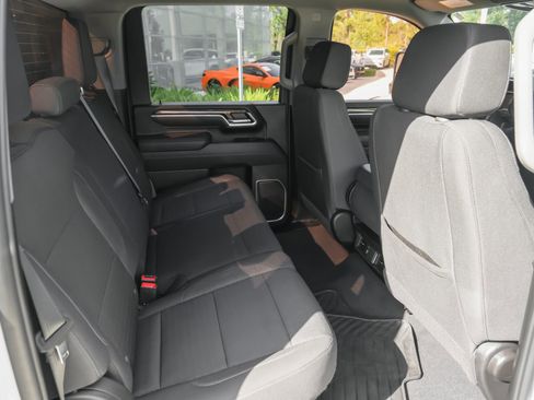 Used 2025 Chevrolet Silverado 2500 LT w/ Convenience Package image 37