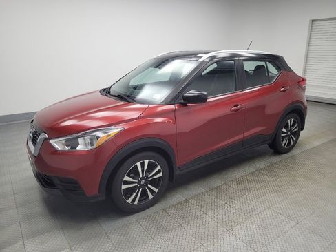 Used 2020 Nissan Kicks SV image 2