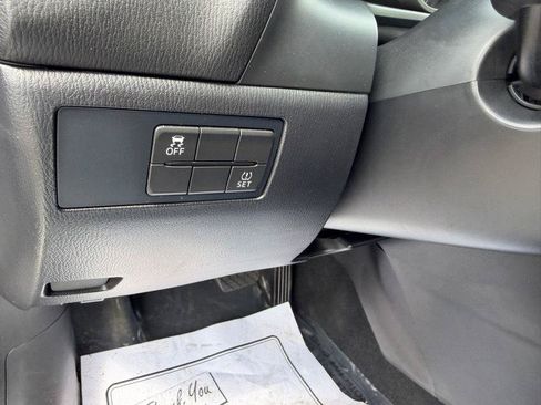 Used 2017 MAZDA MAZDA3 Touring FWD image 19