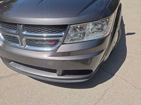 Used 2016 Dodge Journey SE w/ Flexible Seating Group FWD image 11
