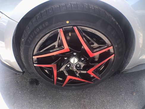 Used 2020 Ford Mustang Premium image 10