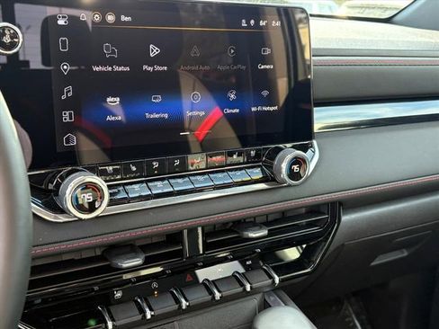 Used 2025 Chevrolet Colorado Z71 w/ Technology Package image 11