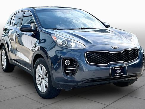 Used 2017 Kia Sportage LX AWD/4WD image 3