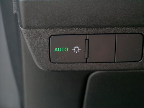 Used 2022 Audi Q4 e-tron Premium Plus w/ Premium Plus AWD/4WD image 27