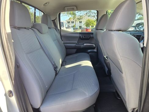 Used 2021 Toyota Tacoma SR5 RWD image 17