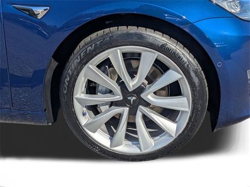 Used 2019 Tesla Model 3 Long Range image 16