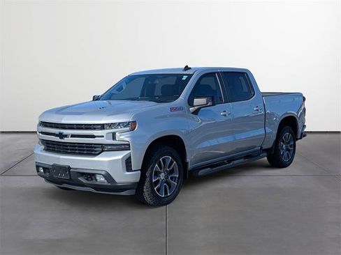 Used 2022 Chevrolet Silverado 1500 RST image 2