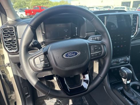 Used 2025 Ford Ranger XLT w/ Equipment Group 301A High AWD/4WD image 11