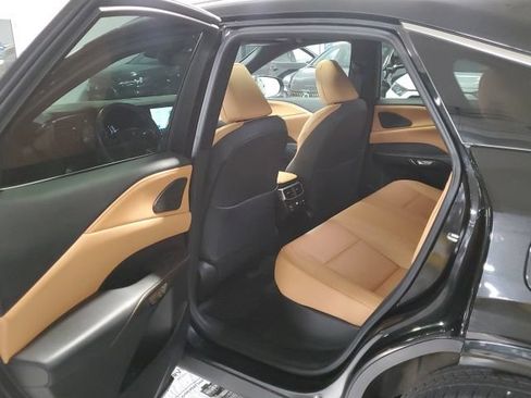 Used 2024 Lexus RX 350 Premium w/ Accessory Package (Z1) AWD/4WD image 20
