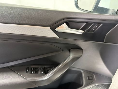 Used 2019 Volkswagen Jetta SE FWD image 9