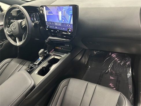 Certified 2024 Lexus NX 450h+ F Sport image 12