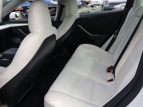 Used 2023 Tesla Model 3 Standard Range RWD image 33