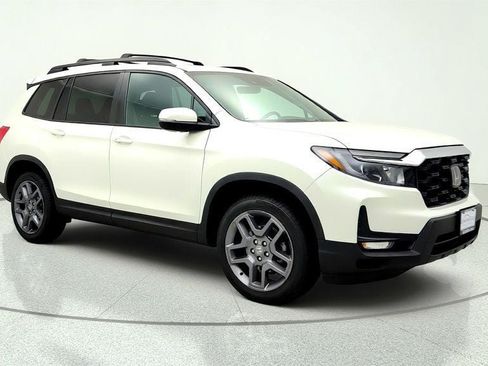 Used 2023 Honda Passport EX-L image 3