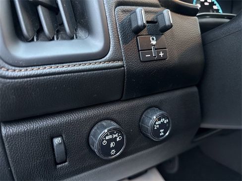 Certified 2022 GMC Canyon AT4 w/ Trailering Package image 17