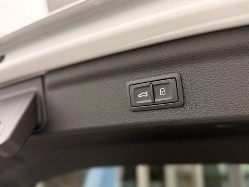 Used 2023 Audi Q3 2.0T Premium Plus image 41