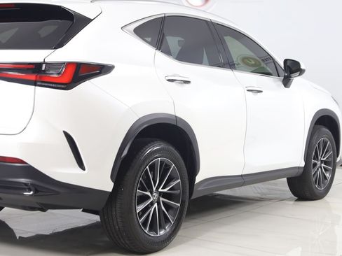 Used 2024 Lexus NX 250 FWD image 45