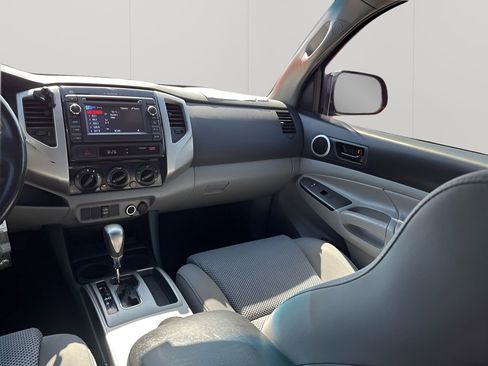 Used 2013 Toyota Tacoma PreRunner w/ TRD Sport Pkg image 22