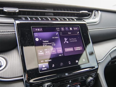 New 2025 Jeep Grand Cherokee L Altitude image 33