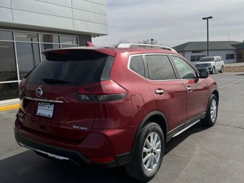 Used 2018 Nissan Rogue SV image 8