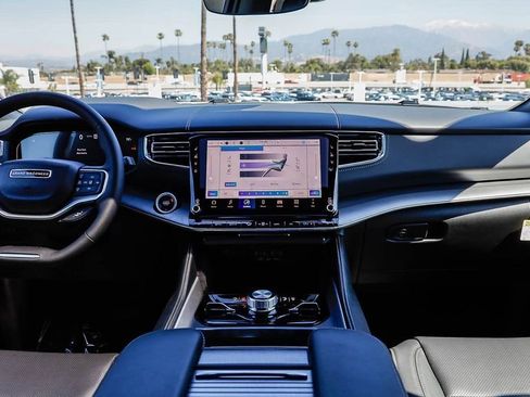 New 2026 Jeep Grand Wagoneer Limited AWD/4WD image 15
