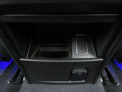 Used 2021 Mercedes-Benz GLE 350 w/ Premium Package image 30