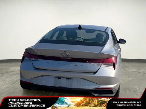 Used 2021 Hyundai Elantra SEL w/ Convenience Package FWD image 7