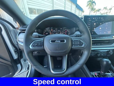 Used 2024 Jeep Compass Limited image 14