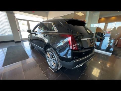 Certified 2025 Cadillac XT5 Premium Luxury image 6