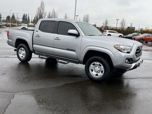 Used 2018 Toyota Tacoma SR5 image 7