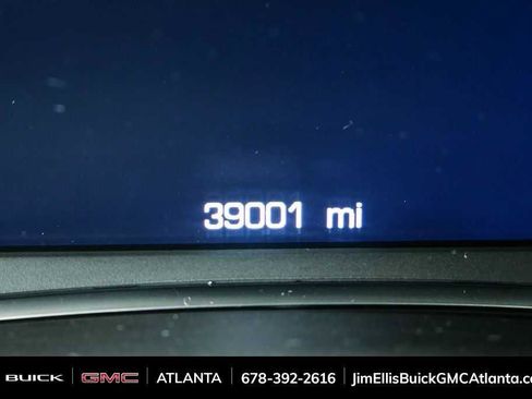 Used 2024 GMC Terrain SLE FWD image 8