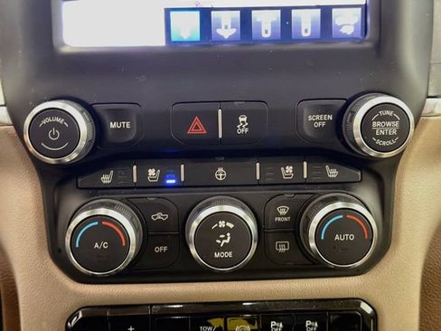 Used 2020 RAM 2500 Laramie AWD/4WD image 13