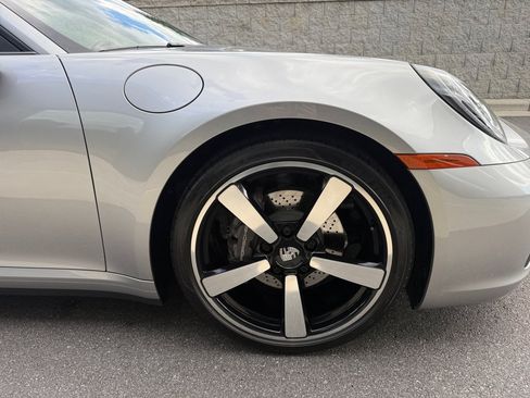 Certified 2024 Porsche 911 Carrera RWD image 11