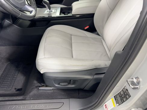 Used 2020 Land Rover Range Rover Evoque S image 37