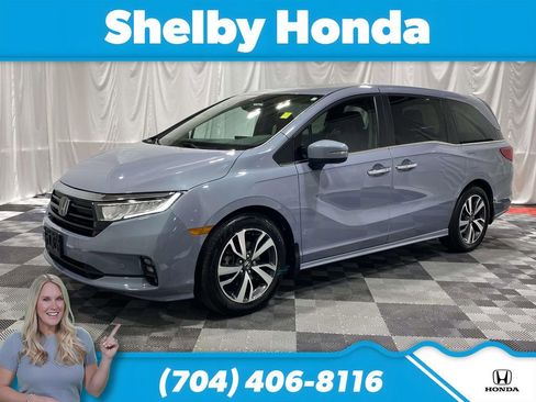 Used 2023 Honda Odyssey Touring image 1