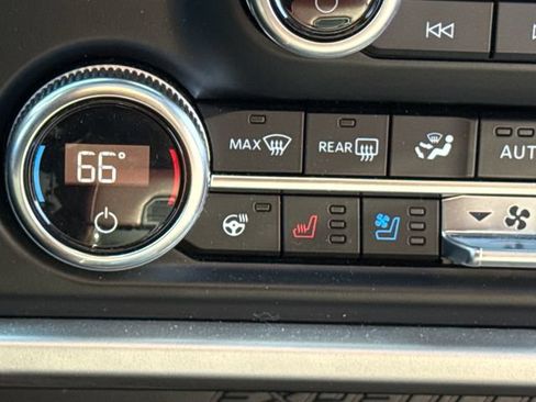 Used 2024 Ford Expedition Max Limited AWD/4WD image 37