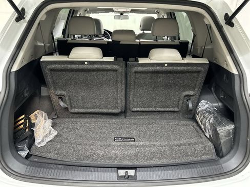 Used 2020 Volkswagen Tiguan SE w/ Panoramic Sunroof Package AWD/4WD image 22
