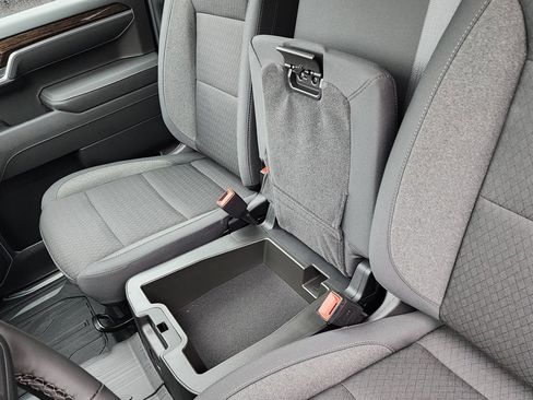 New 2026 GMC Sierra 1500 Elevation w/ LPO, Elevation Black Package image 33