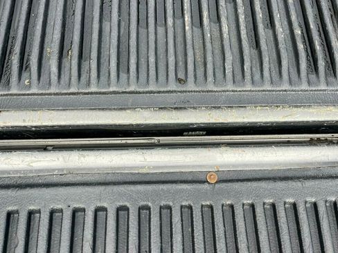 Used 2005 Toyota Tundra Limited w/ All Weather Guard Pkg image 20