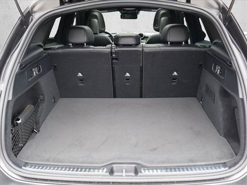Used 2024 Mercedes-Benz GLC 300 4MATIC image 6