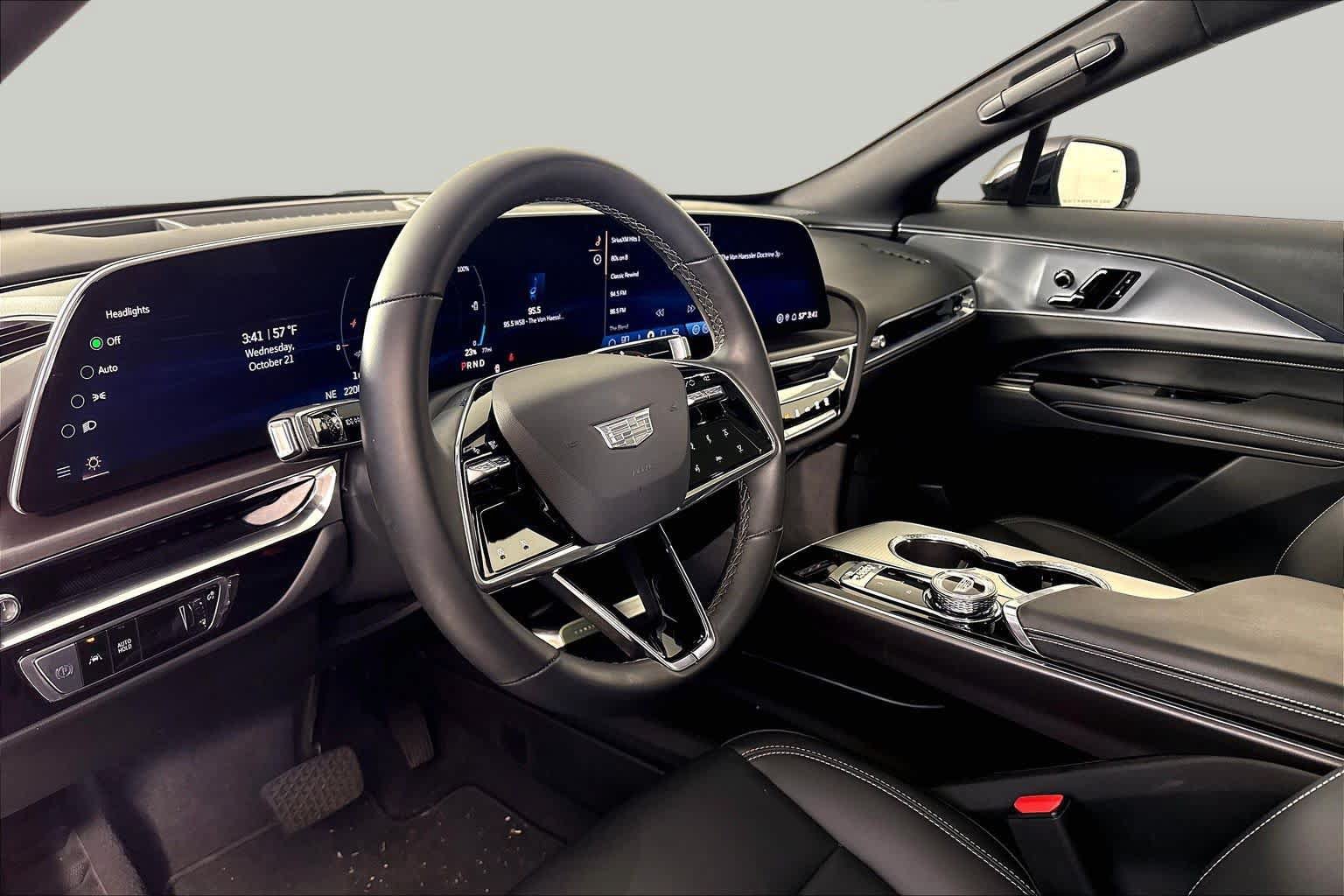 Used 2024 Cadillac Lyriq Tech AWD/4WD image 16