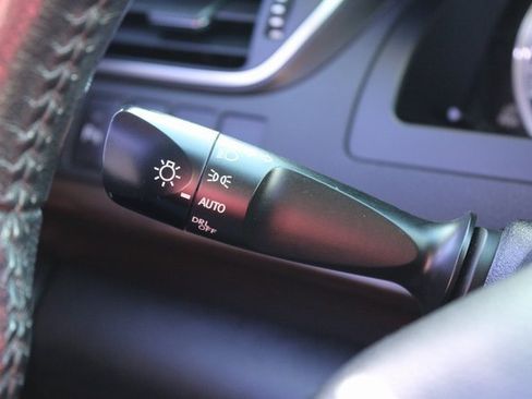 Used 2016 Toyota Camry XLE image 33