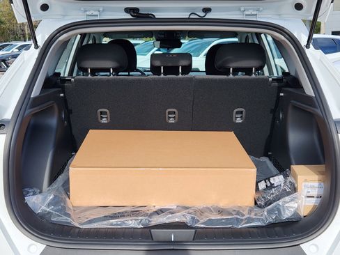 New 2026 Hyundai Kona SE image 8