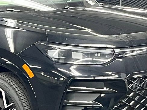 New 2026 Volkswagen Tiguan SEL R-Line AWD/4WD image 44